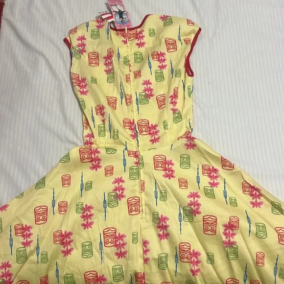 Pinup Couture Tiki Hawaiian Dress - Picture 2 of 3